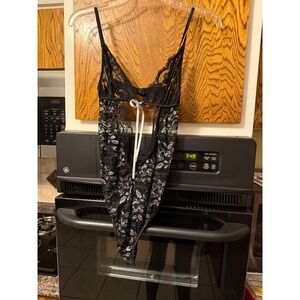 Velvet Kitten Black Silver Metallic Lace Bodysuit Lingerie One Size OS New